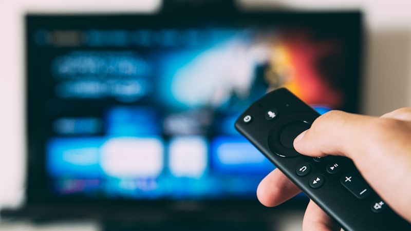 点いたままのテレビ画面